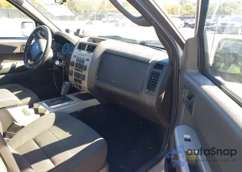 2010 Ford Escape Xlt from USA, damaged, VIN 1FMCU0D7XAKA41763